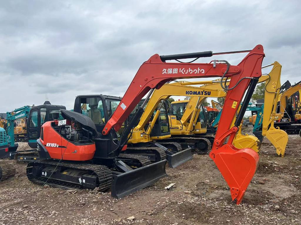 KUBOTA KX 183-3 - Mini excavator: picture 2 KUBOTA KX 183-3 - Mini excavator: picture 2