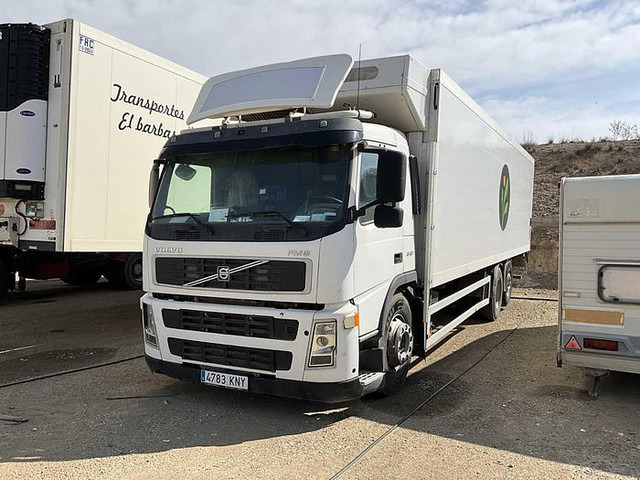 Volvo FM9 - Refrigerator truck: picture 1 Volvo FM9 - Refrigerator truck: picture 1