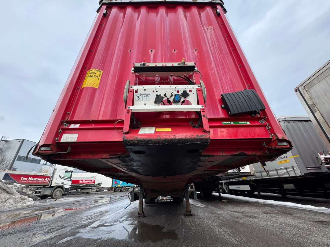 2015 KRONE Profi Liner / MEGA / Curtain / Lifting roof - Curtainsider semi-trailer: picture 4 2015 KRONE Profi Liner / MEGA / Curtain / Lifting roof - Curtainsider semi-trailer: picture 4