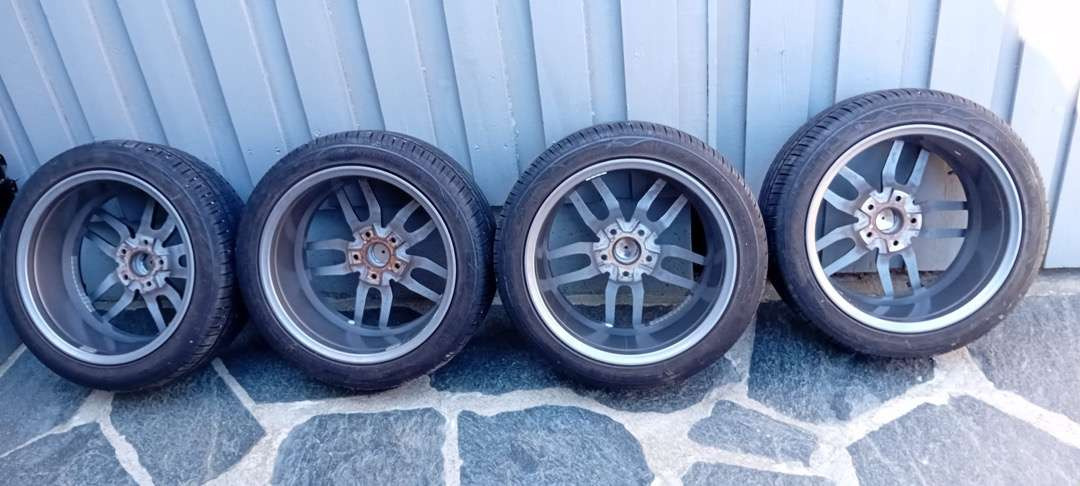 Dekk vredestein med felg 225/45 - R17 - Tool/ Equipment: picture 2 Dekk vredestein med felg 225/45 - R17 - Tool/ Equipment: picture 2