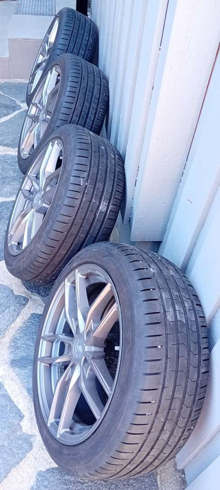 Dekk vredestein med felg 225/45 - R17 - Tool/ Equipment: picture 3 Dekk vredestein med felg 225/45 - R17 - Tool/ Equipment: picture 3