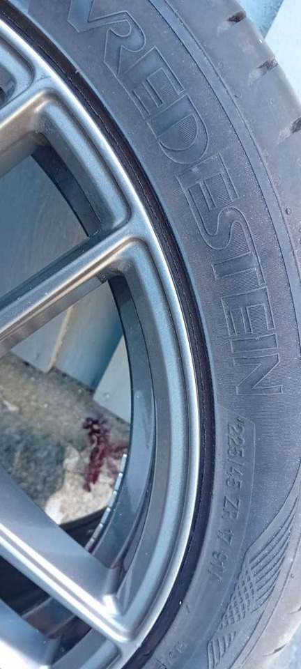 Dekk vredestein med felg 225/45 - R17 - Tool/ Equipment: picture 5 Dekk vredestein med felg 225/45 - R17 - Tool/ Equipment: picture 5