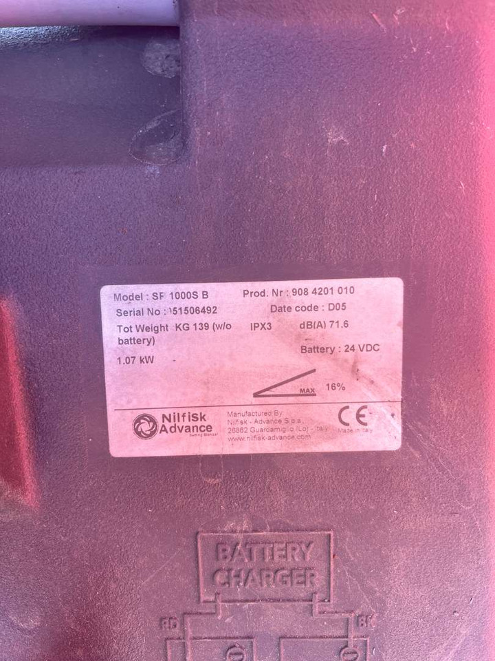 Nilfisk SR 1000 S feie/vaskemaskin RIDEON - Industrial sweeper: picture 5 Nilfisk SR 1000 S feie/vaskemaskin RIDEON - Industrial sweeper: picture 5