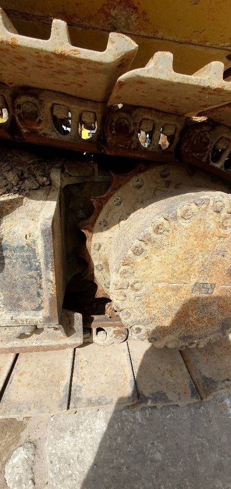Crawler excavator Komatsu PC 240 LC-10: picture 10