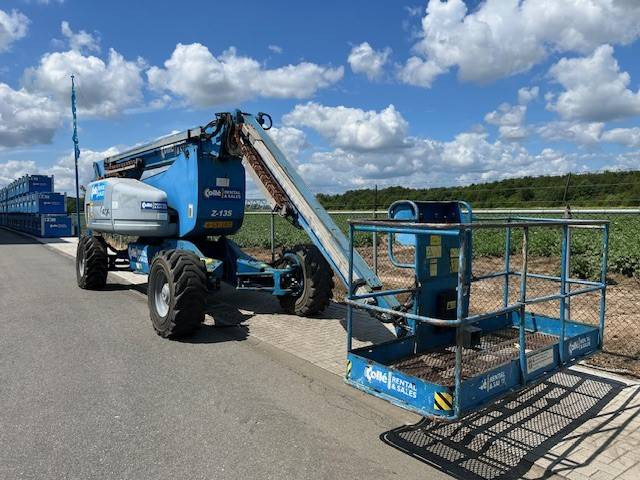 Articulated boom Genie Z 135: picture 18
