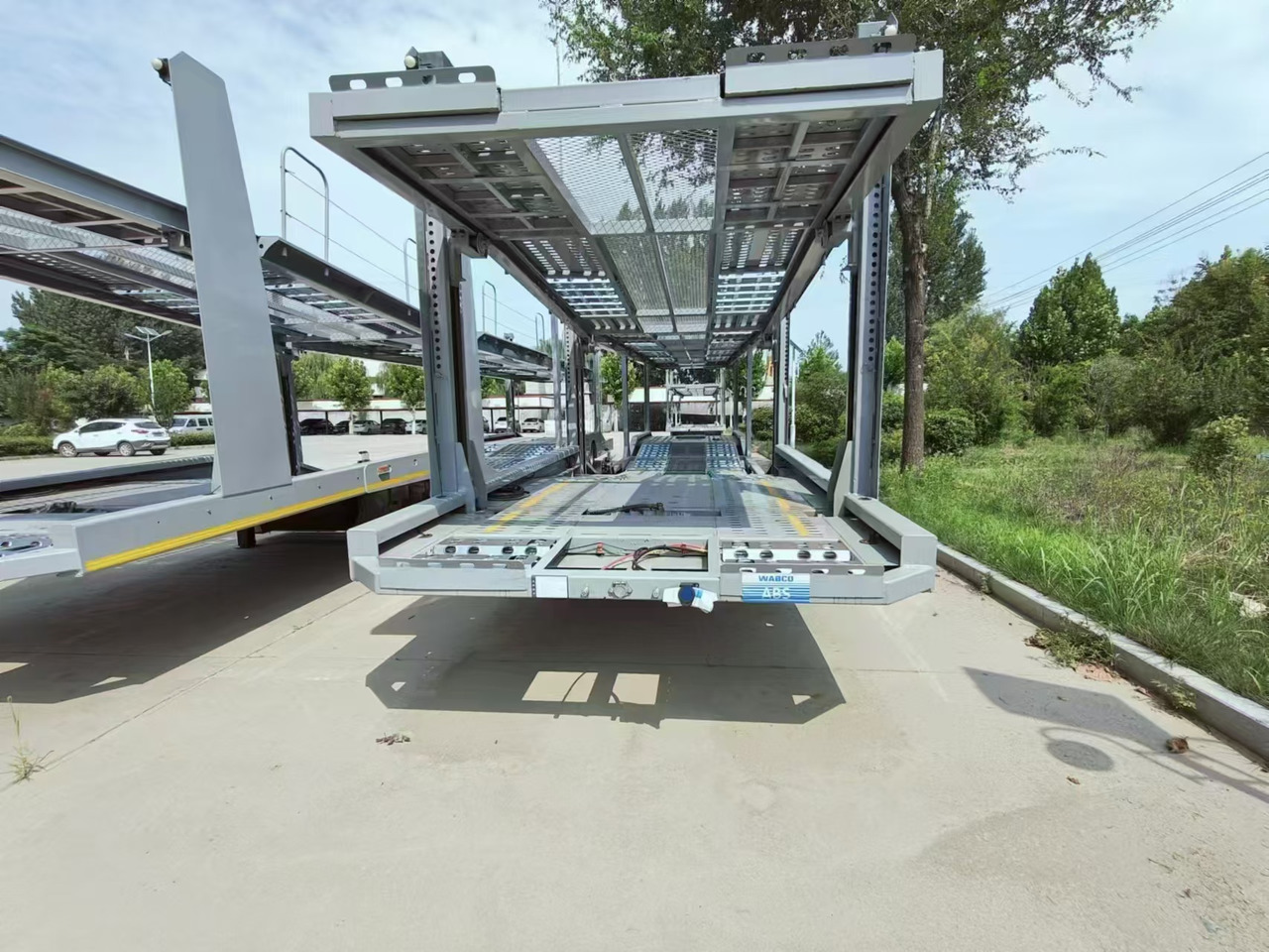 - Dropside/ Flatbed trailer: picture 3 - Dropside/ Flatbed trailer: picture 3