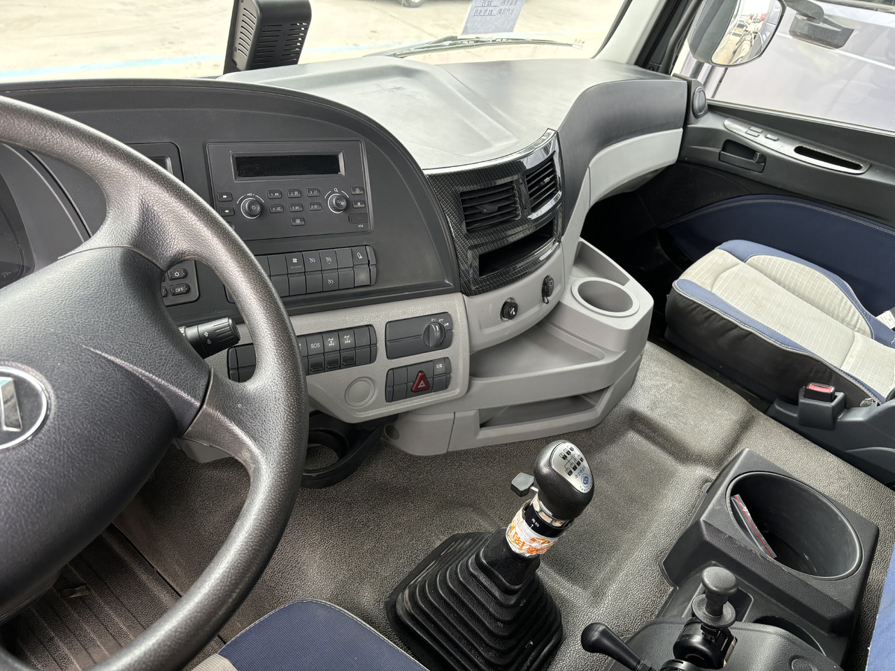 AUMAN GTL - Tractor unit: picture 3 AUMAN GTL - Tractor unit: picture 3