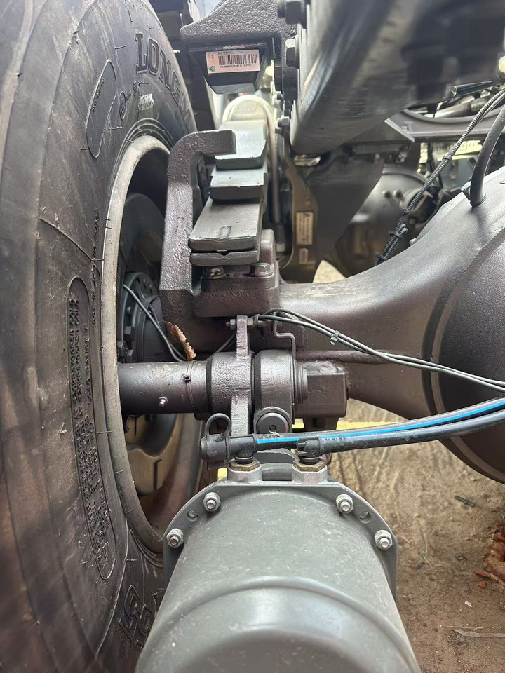 重汽豪瀚 - Tractor unit: picture 4 重汽豪瀚 - Tractor unit: picture 4