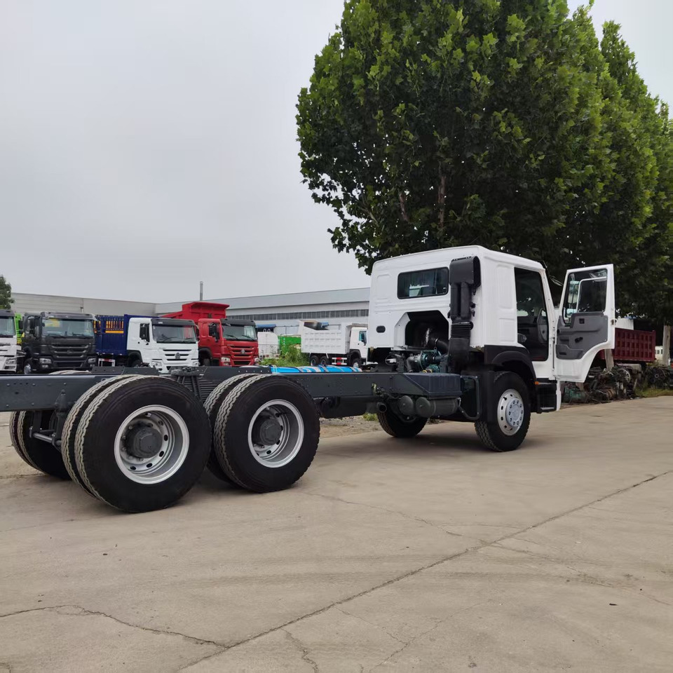 - Tractor unit: picture 1 - Tractor unit: picture 1