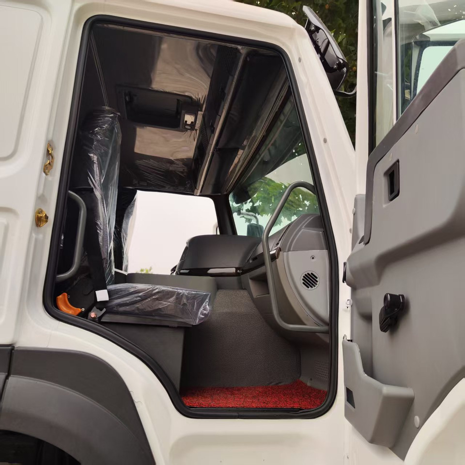 - Tractor unit: picture 3 - Tractor unit: picture 3