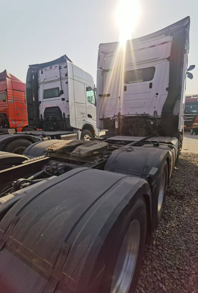 SHACMAN X6000 - Tractor unit: picture 4 SHACMAN X6000 - Tractor unit: picture 4