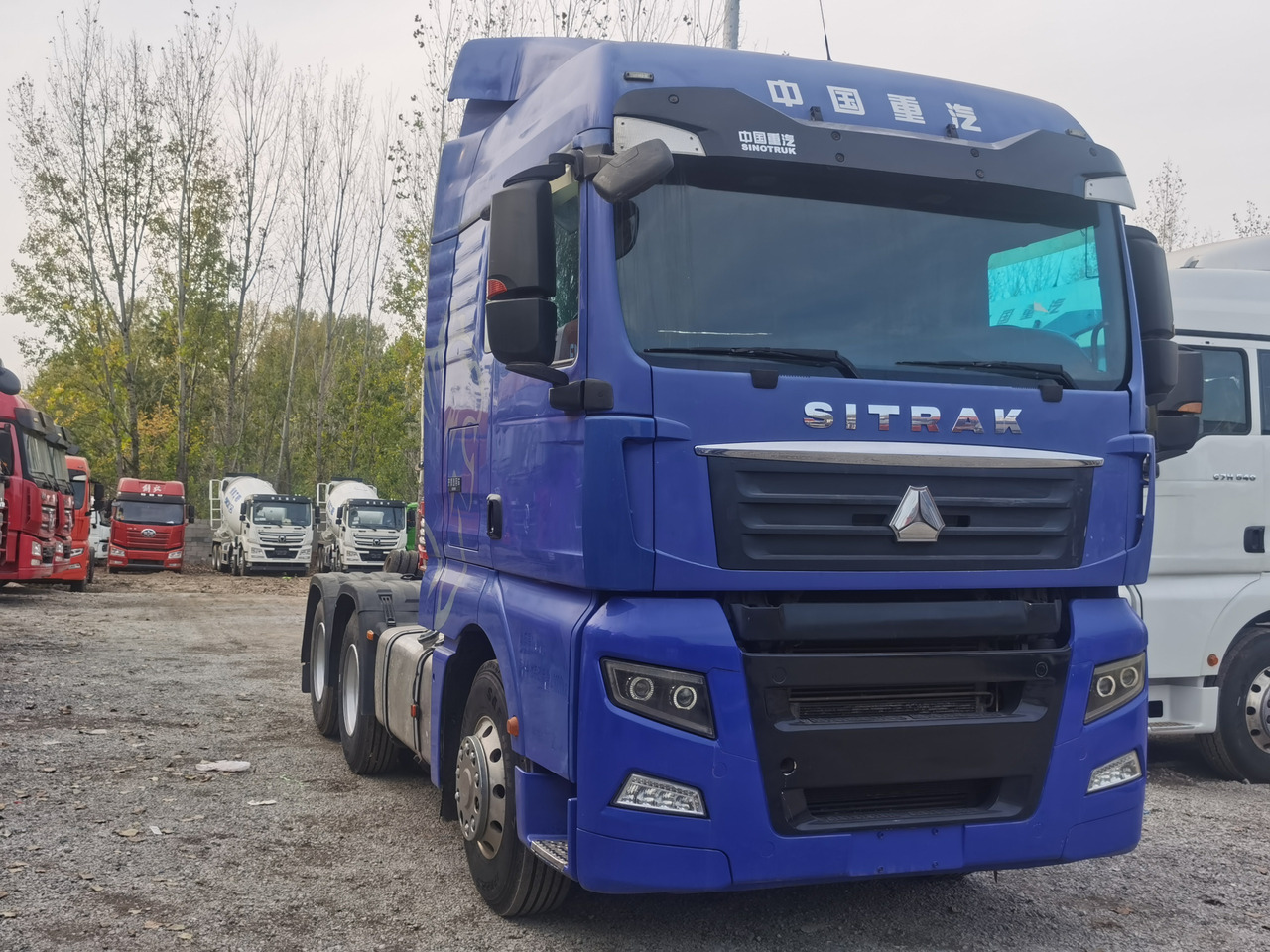 Tractor unit SITRACK HOWO: picture 1