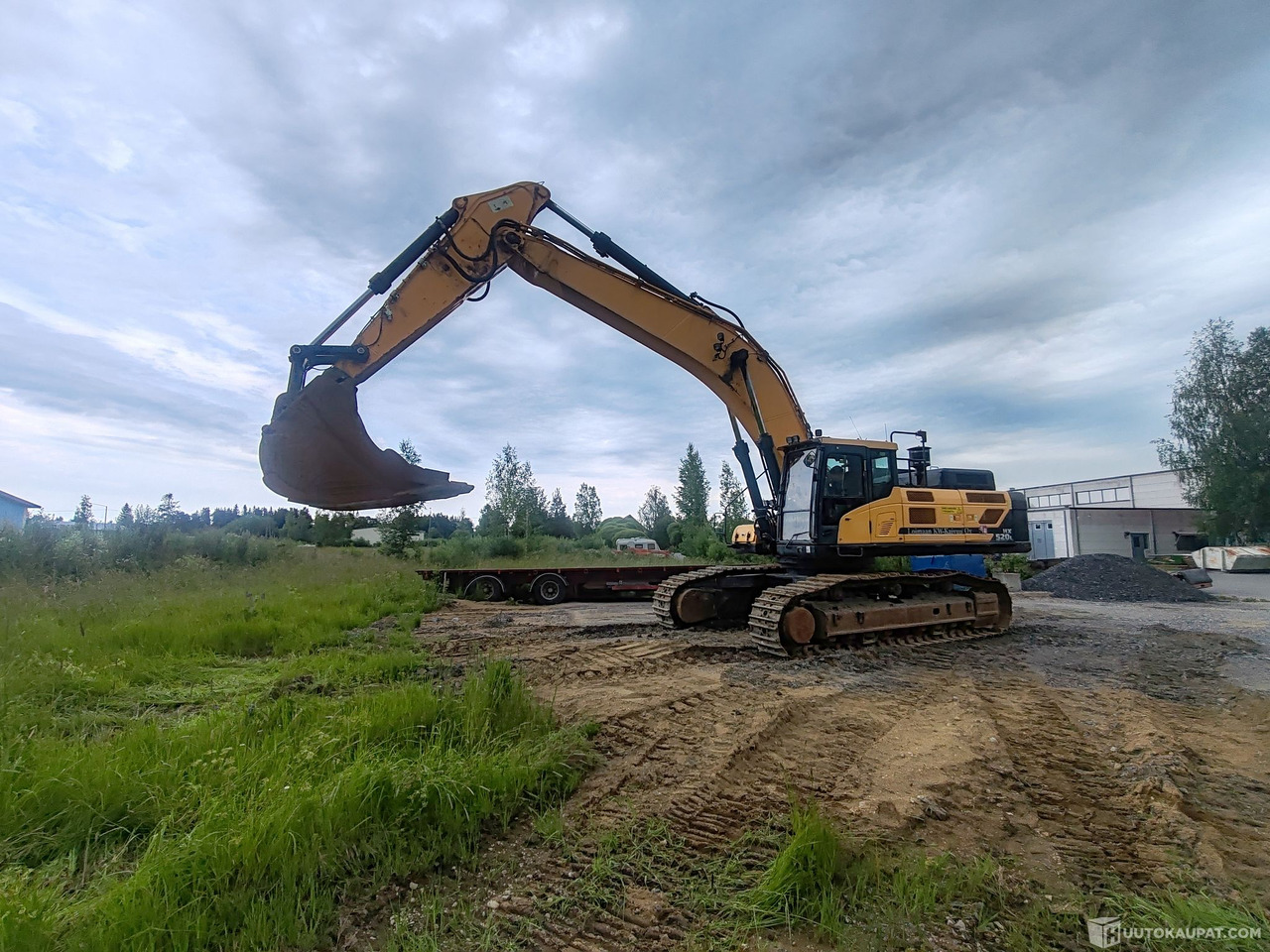 Hyundai HX 520 L kaivinkone kauhalla, 2016, 11099H, Punkalaidun - Construction machinery: picture 1 Hyundai HX 520 L kaivinkone kauhalla, 2016, 11099H, Punkalaidun - Construction machinery: picture 1