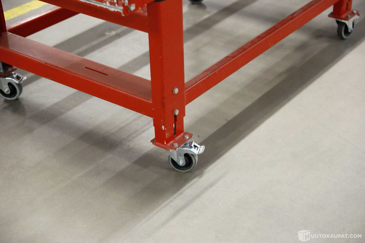 Moottoroitu, liikuteltava rullakuljetin, Ferroplan Oy. LGS6021, Vantaa - Other machinery: picture 4 Moottoroitu, liikuteltava rullakuljetin, Ferroplan Oy. LGS6021, Vantaa - Other machinery: picture 4