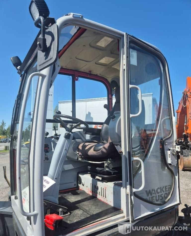 Wacker Neuson 6503, 2008, 4 860 h Kaivinkone + Peräkärry, Oulu - Mini excavator: picture 3 Wacker Neuson 6503, 2008, 4 860 h Kaivinkone + Peräkärry, Oulu - Mini excavator: picture 3