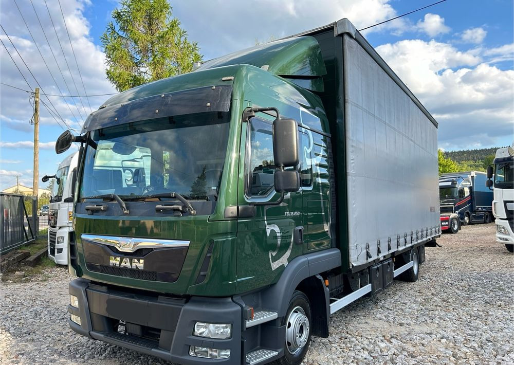 MAN TGL 12.250 GLOB UNIKAT z Niemiec BDF firanka / AUTOMAT HAK / EURO 6 / BDF 7.40 wysoki / MICHELIN 80% - Curtainsider truck: picture 1 MAN TGL 12.250 GLOB UNIKAT z Niemiec BDF firanka / AUTOMAT HAK / EURO 6 / BDF 7.40 wysoki / MICHELIN 80% - Curtainsider truck: picture 1