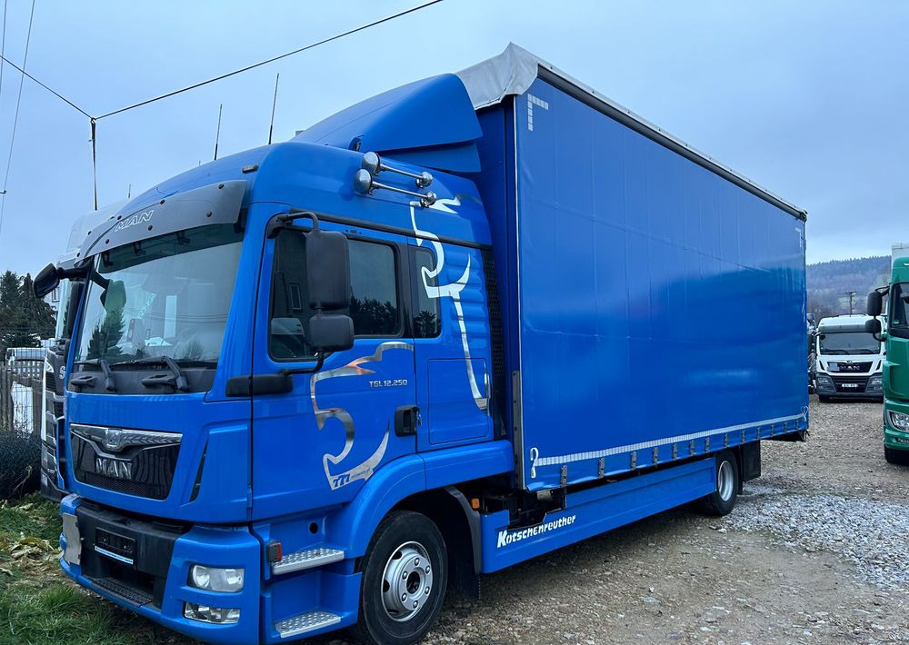 MAN TGL 12.250 cena za ZESTAW TANDEM UNIKAT przebieg z Niemiec MANUAL HAK / EURO 6 / przyczepa zestaw jumbo / opony 80% - Curtainsider truck: picture 1 MAN TGL 12.250 cena za ZESTAW TANDEM UNIKAT przebieg z Niemiec MANUAL HAK / EURO 6 / przyczepa zestaw jumbo / opony 80% - Curtainsider truck: picture 1