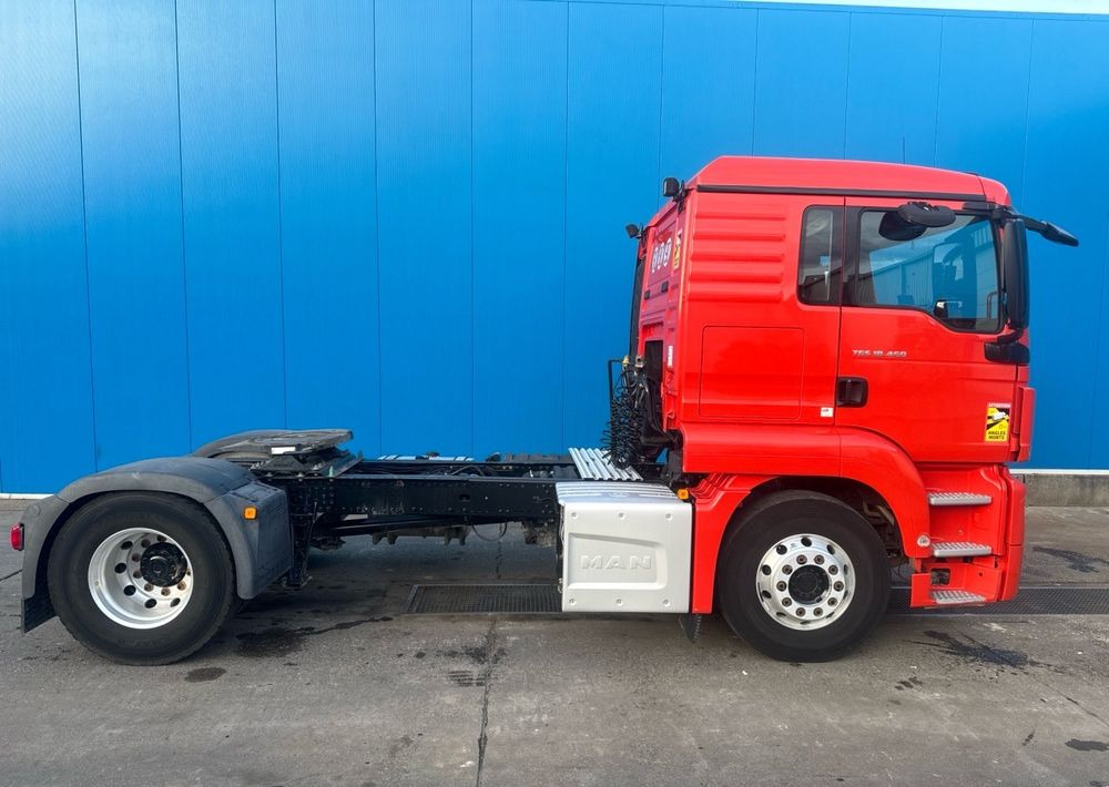 MAN TGS 18.460 NAUKA JAZDY ELKA AUTOMAT 4x2 STANDARD 315/70r22.5 SUPER STAN TGX 470 460 420 430 500 510 400 360 410 320 - Tractor unit: picture 3 MAN TGS 18.460 NAUKA JAZDY ELKA AUTOMAT 4x2 STANDARD 315/70r22.5 SUPER STAN TGX 470 460 420 430 500 510 400 360 410 320 - Tractor unit: picture 3