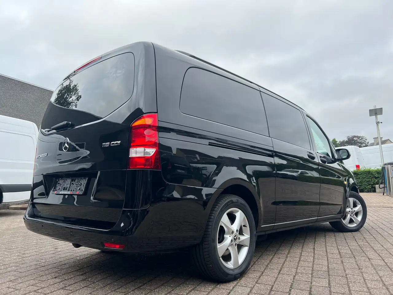 Mercedes-Benz Vito 116 A2/L2 (38.500€ex)EDITION TOURER PRO,9G-TRON - Passenger van: picture 4 Mercedes-Benz Vito 116 A2/L2 (38.500€ex)EDITION TOURER PRO,9G-TRON - Passenger van: picture 4