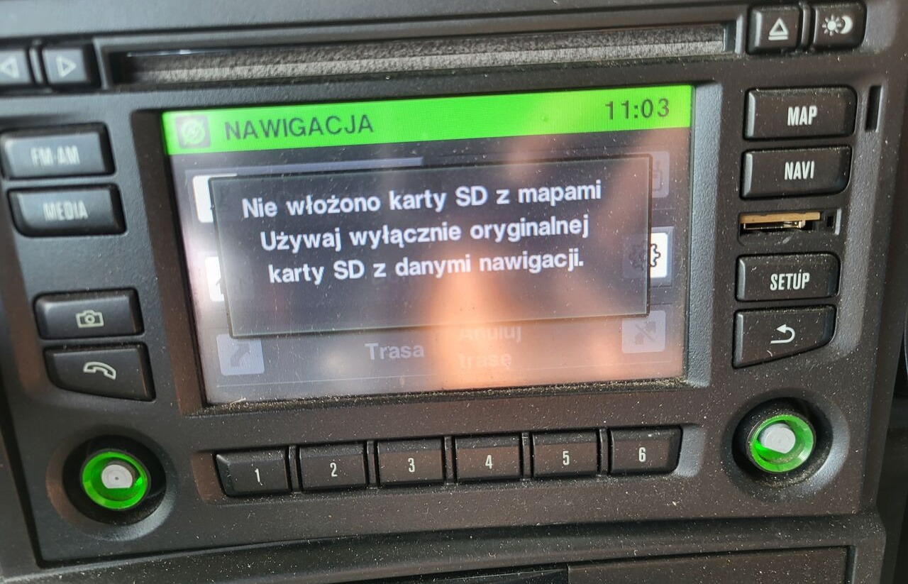 Scania Nawigacja Navi CD Bluetooth R 2538534 Scania SCANIA R 2026742 truck - Dashboard for Truck: picture 1 Scania Nawigacja Navi CD Bluetooth R 2538534 Scania SCANIA R 2026742 truck - Dashboard for Truck: picture 1