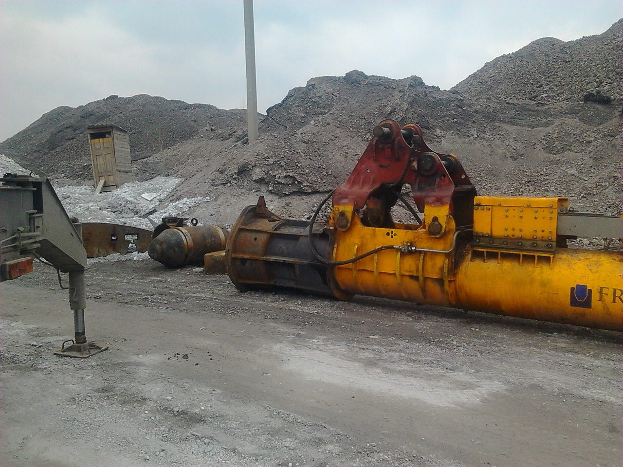 Fractum 200 - Hydraulic hammer for Construction machinery: picture 3 Fractum 200 - Hydraulic hammer for Construction machinery: picture 3