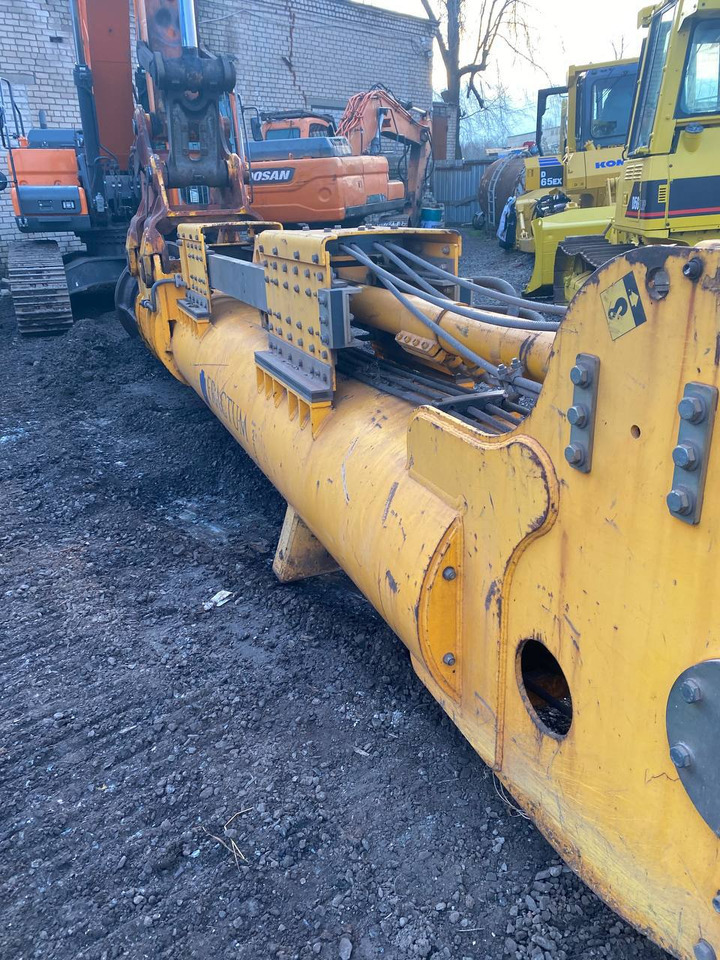 Fractum 200 - Hydraulic hammer for Construction machinery: picture 5 Fractum 200 - Hydraulic hammer for Construction machinery: picture 5