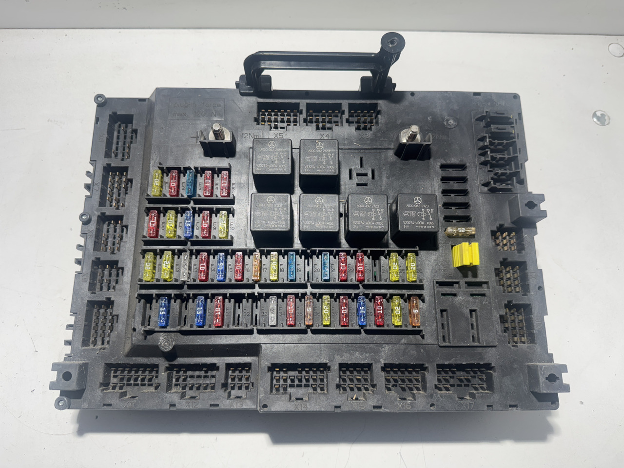 Mercedes-Benz Actros MP4 Atego A0014461958 - Universal part: picture 3 Mercedes-Benz Actros MP4 Atego A0014461958 - Universal part: picture 3