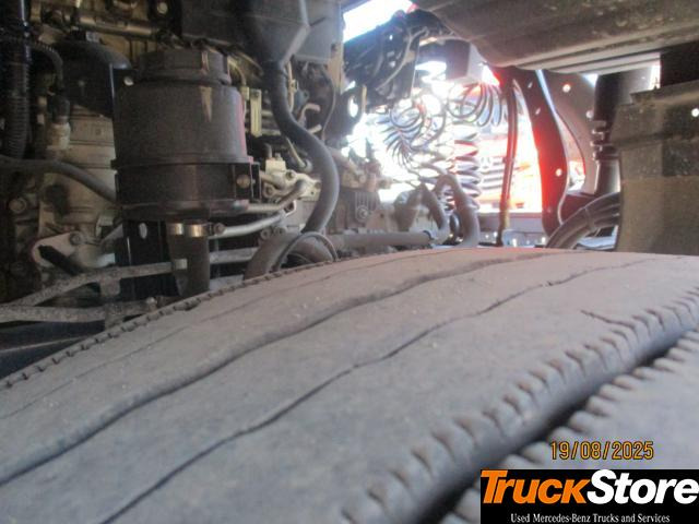 Tractor unit Mercedes-Benz Actros 1845 LS nRL: picture 7
