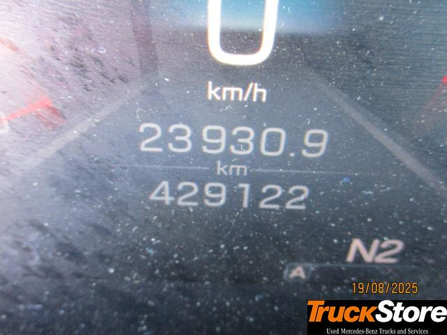 Tractor unit Mercedes-Benz Actros 1845 LS nRL: picture 6