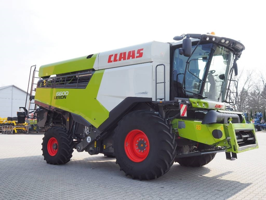 Claas Lexion 6600 GPS + V770  - Combine harvester: picture 4 Claas Lexion 6600 GPS + V770  - Combine harvester: picture 4
