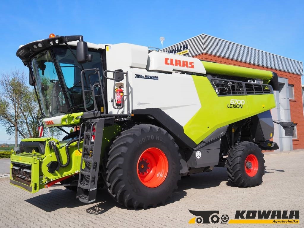 Claas Lexion 6700 + V770 - Combine harvester: picture 1 Claas Lexion 6700 + V770 - Combine harvester: picture 1