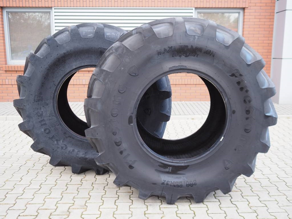 Firestone MAXI TRACTION HARVEST 800/65 R32 - Tire for Agricultural machinery: picture 2 Firestone MAXI TRACTION HARVEST 800/65 R32 - Tire for Agricultural machinery: picture 2