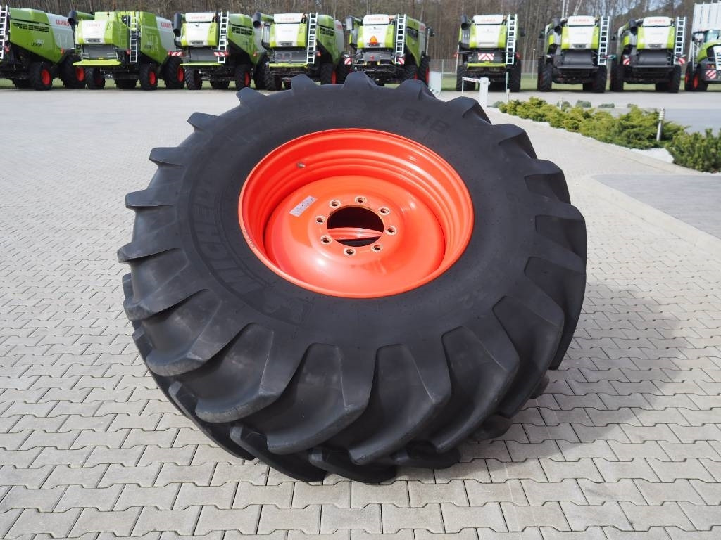 Michelin Agricultural Wheels 650/75 R32 - Claas Jaguar - Tire for Agricultural machinery: picture 4 Michelin Agricultural Wheels 650/75 R32 - Claas Jaguar - Tire for Agricultural machinery: picture 4