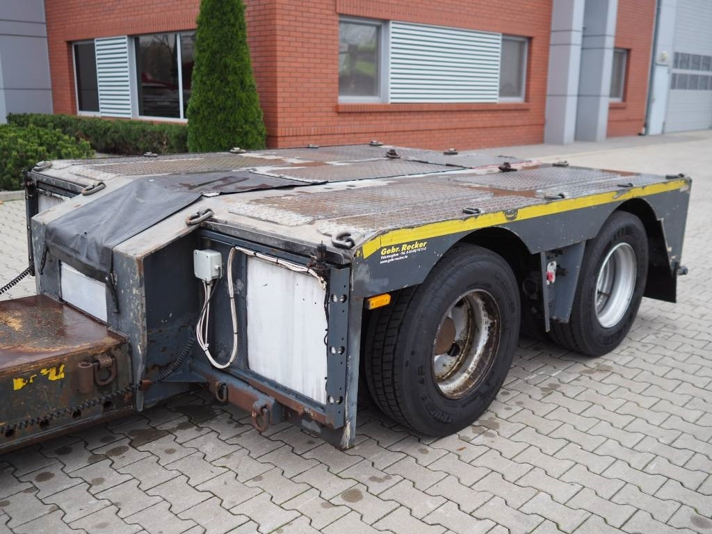 Recker SA-DLS - Low loader semi-trailer: picture 4 Recker SA-DLS - Low loader semi-trailer: picture 4