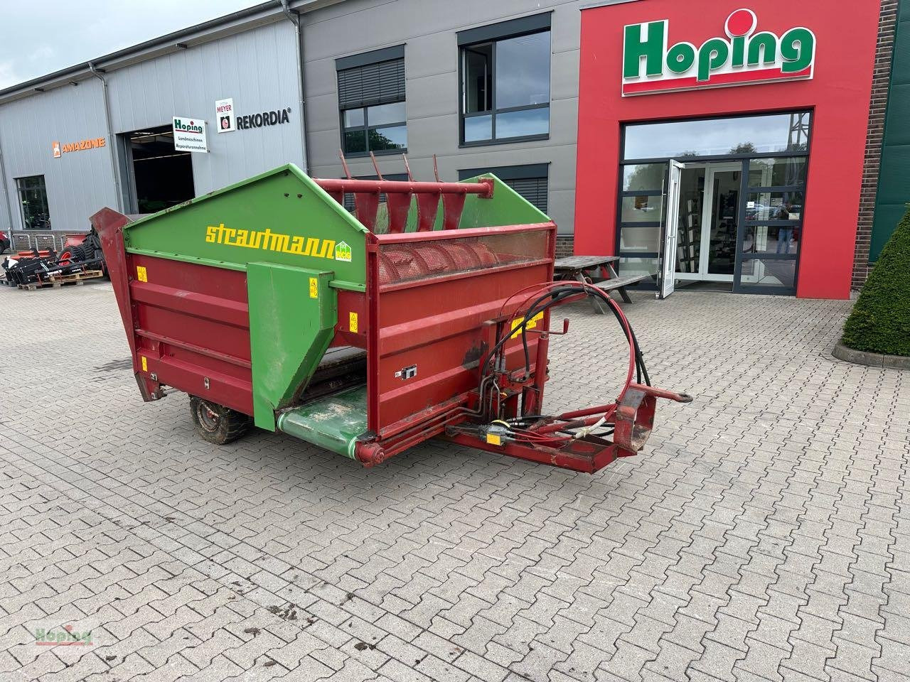 Strautmann Blockverteilwagen - Forage mixer wagon: picture 2 Strautmann Blockverteilwagen - Forage mixer wagon: picture 2