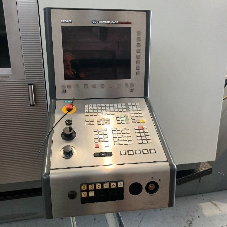 Tornio Cnc a due torrette Gildemeister TWIN 90 - Metal lathe: picture 3 Tornio Cnc a due torrette Gildemeister TWIN 90 - Metal lathe: picture 3