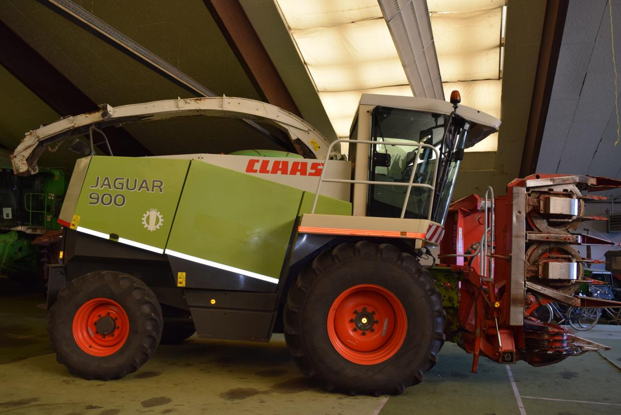 CLAAS Jaguar 900 - Forage harvester: picture 2 CLAAS Jaguar 900 - Forage harvester: picture 2
