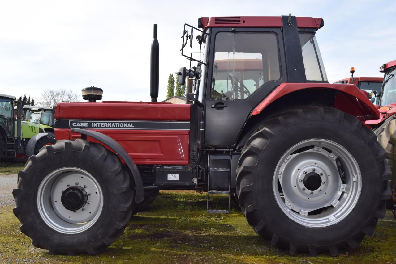 Case-IH 1455 XLA - Farm tractor: picture 1 Case-IH 1455 XLA - Farm tractor: picture 1