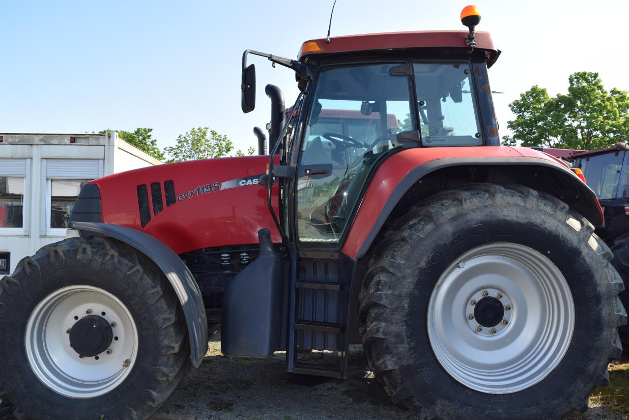 Case-IH CVX 1155 - Farm tractor: picture 4 Case-IH CVX 1155 - Farm tractor: picture 4