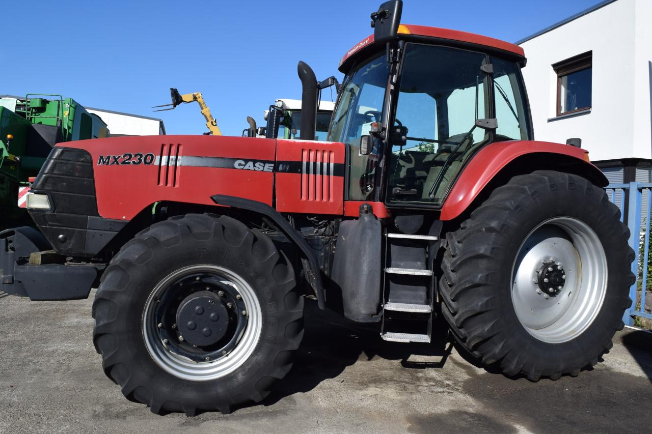 Case-IH MX 230 Magnum - Farm tractor: picture 3 Case-IH MX 230 Magnum - Farm tractor: picture 3