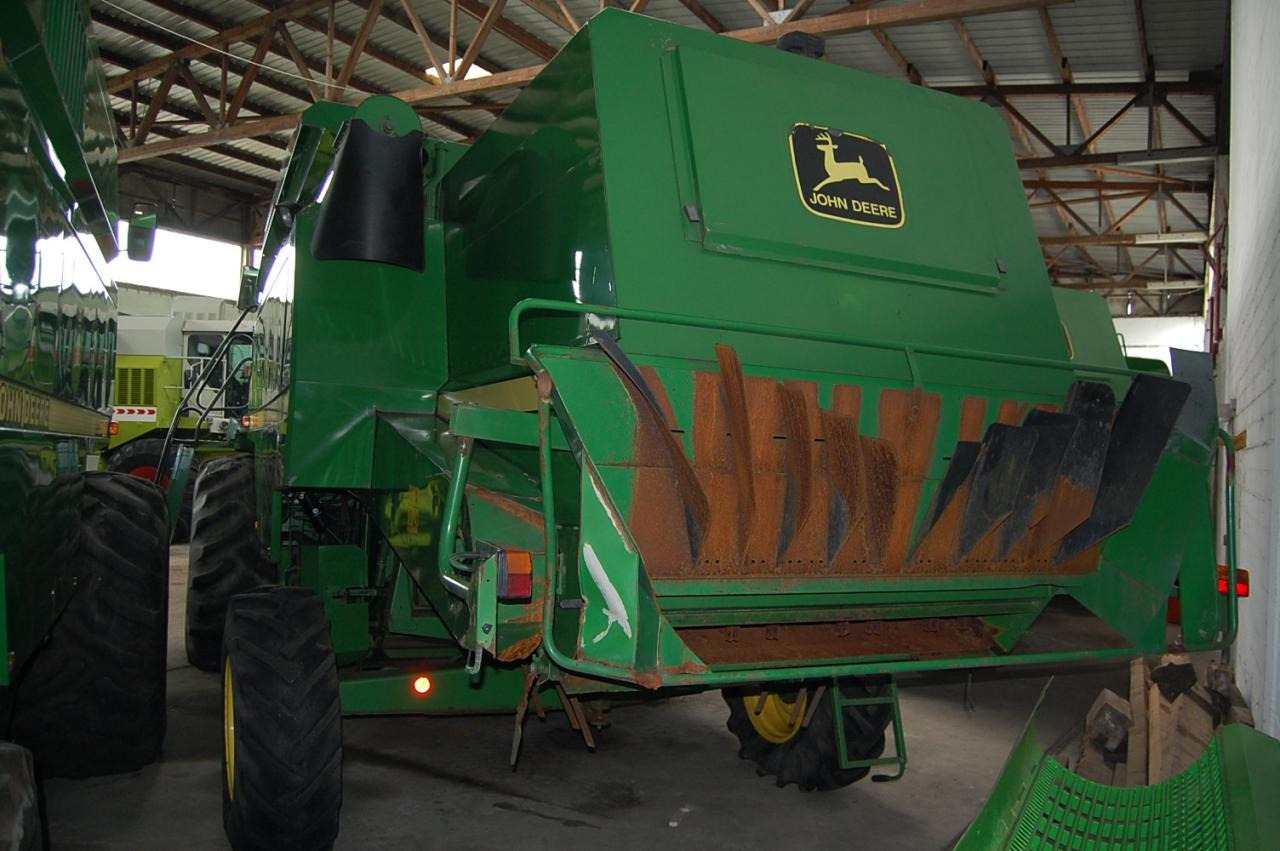 John Deere 2066 - Combine harvester: picture 4 John Deere 2066 - Combine harvester: picture 4