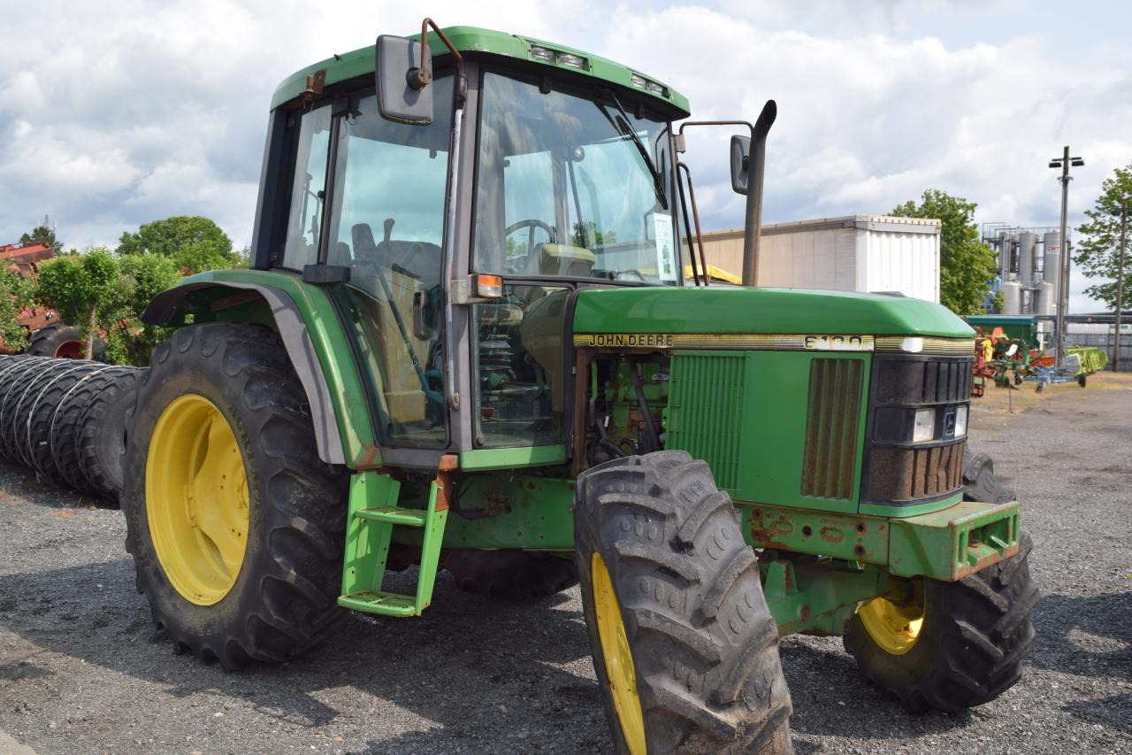 John Deere 6100 - Farm tractor: picture 2 John Deere 6100 - Farm tractor: picture 2