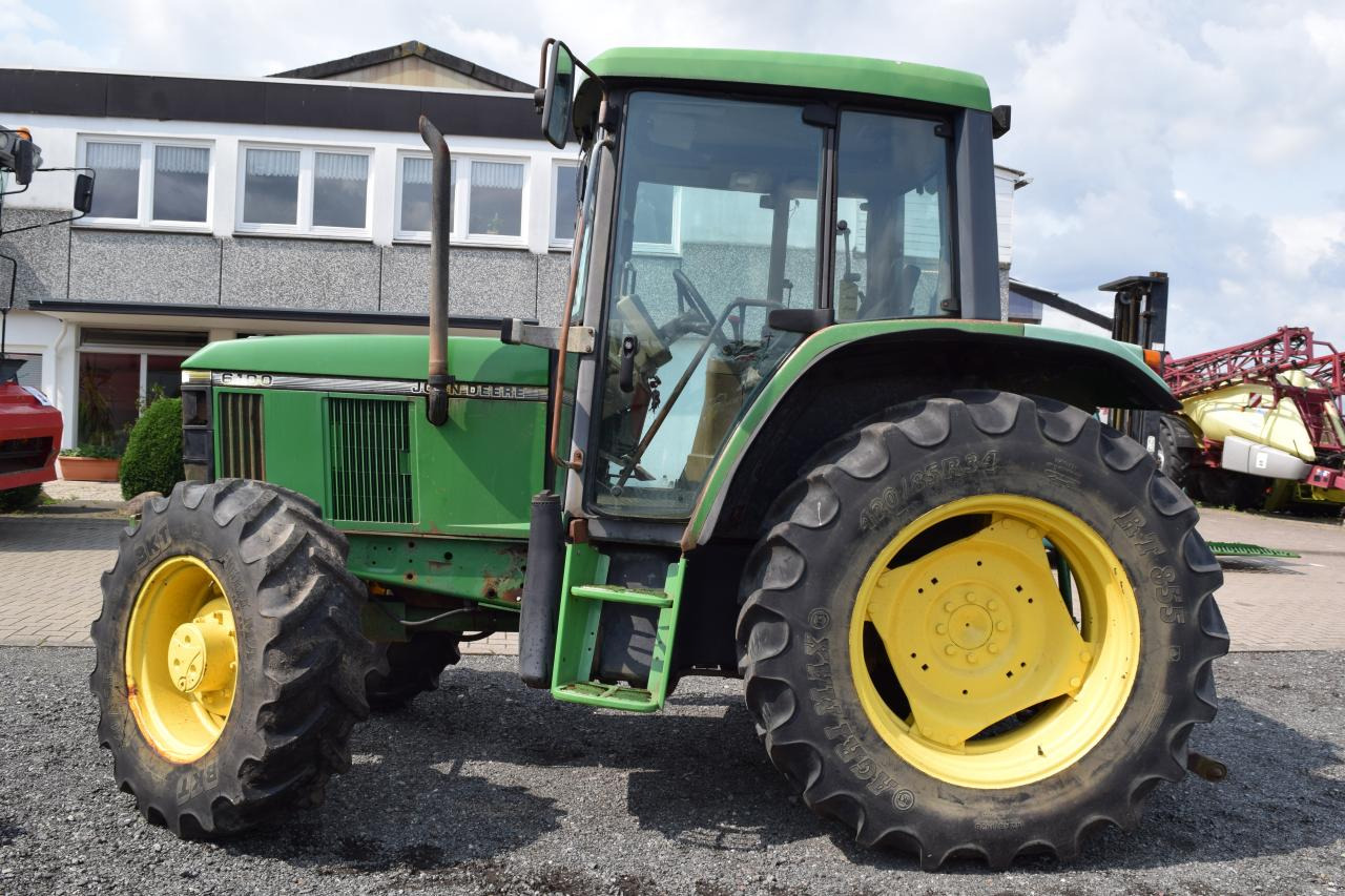 John Deere 6100 - Farm tractor: picture 3 John Deere 6100 - Farm tractor: picture 3