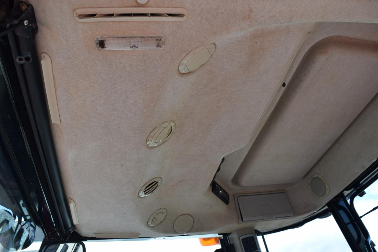 Farm tractor Massey Ferguson MF 7715 Dyna-6: picture 8