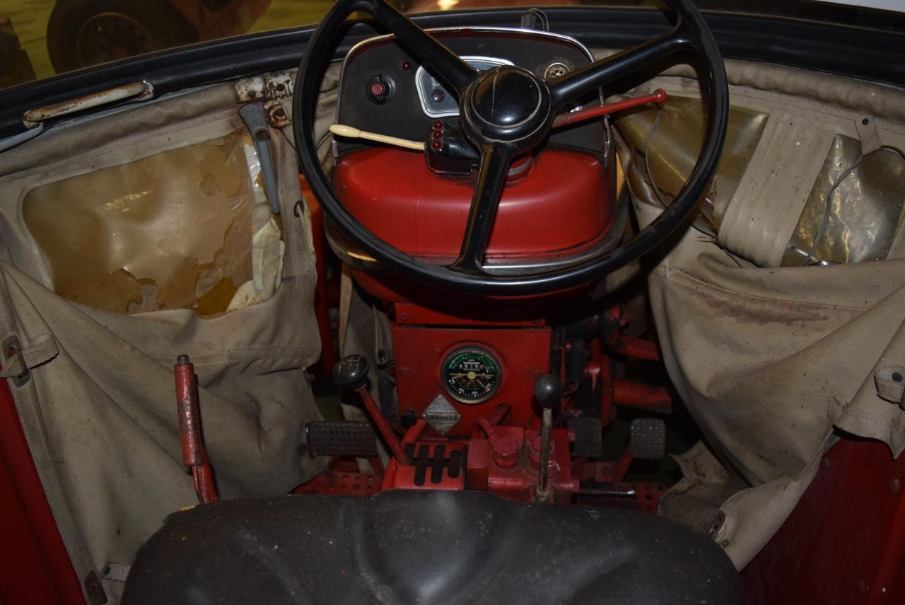 Renault Super 5D - Farm tractor: picture 5 Renault Super 5D - Farm tractor: picture 5