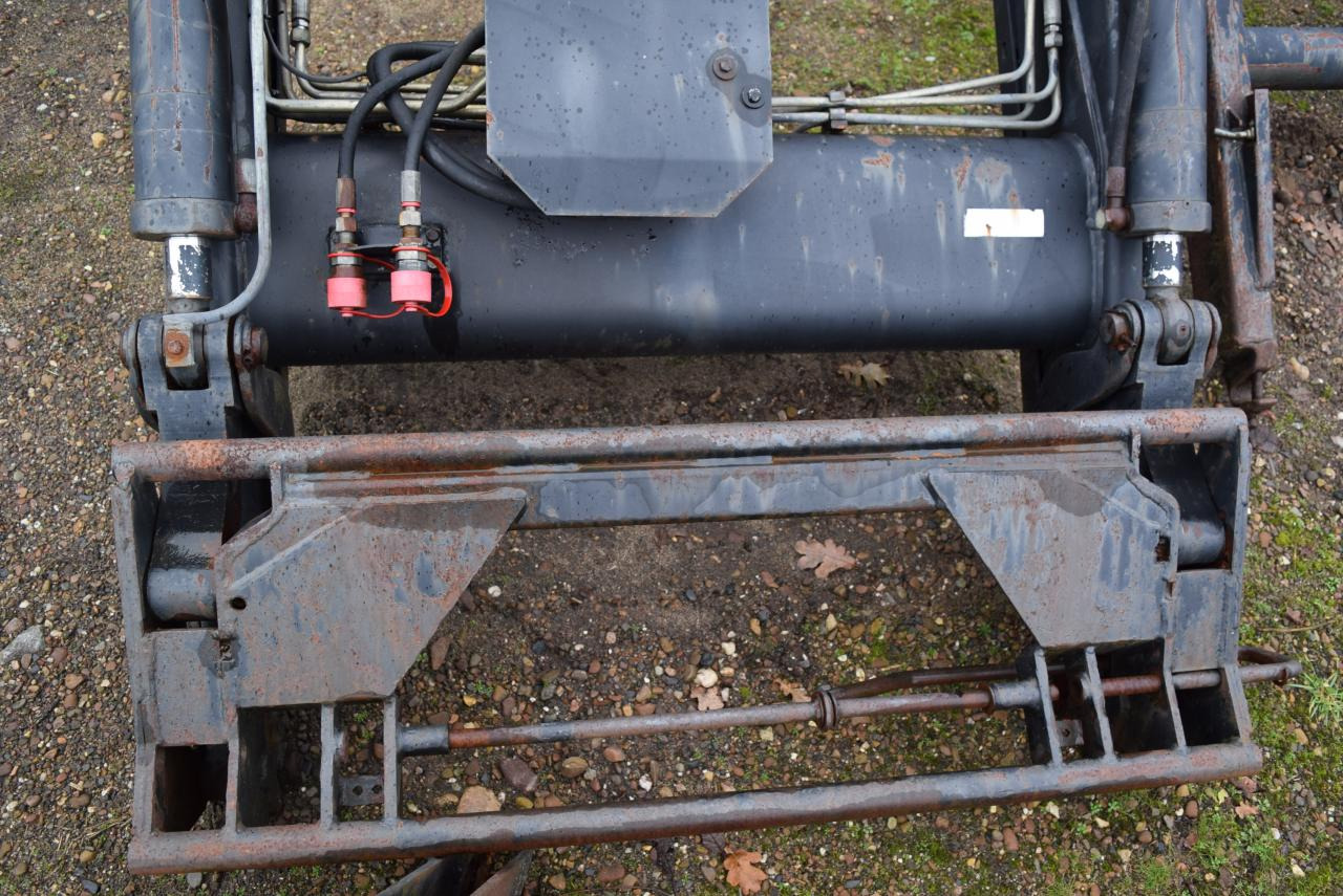 Stoll Robust F71 - Front loader for tractor: picture 2 Stoll Robust F71 - Front loader for tractor: picture 2