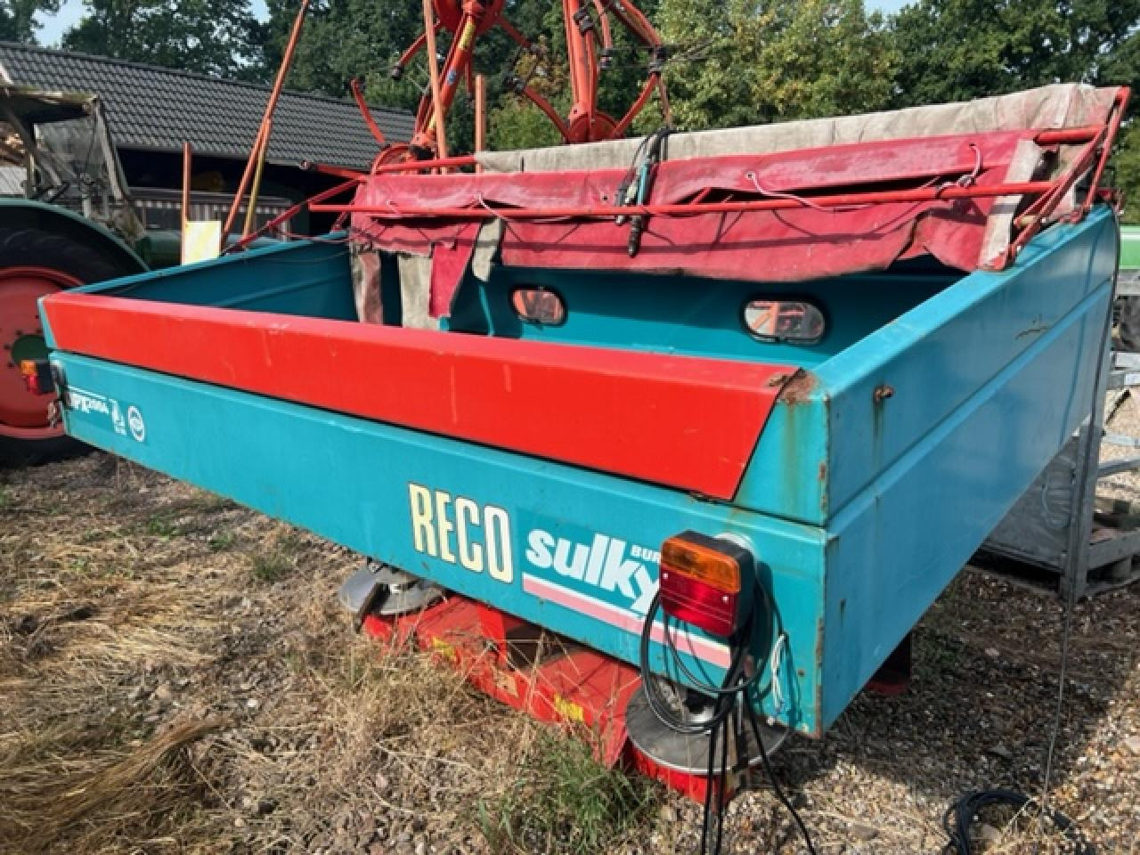 Sulky Burel DPX 2004 - Fertilizer spreader: picture 2 Sulky Burel DPX 2004 - Fertilizer spreader: picture 2