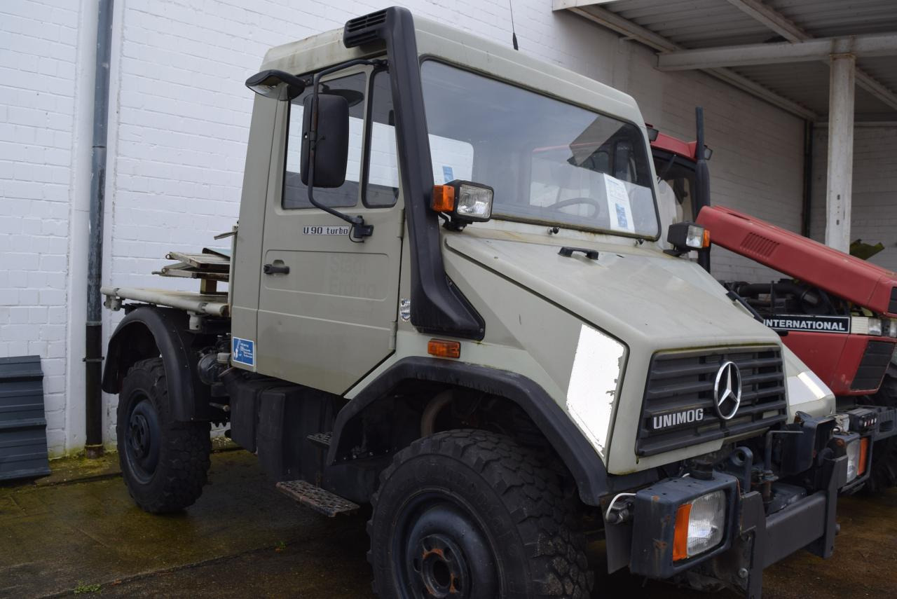 Mercedes-Benz Unimog U 90 - Utility/ Special vehicle: picture 2 Mercedes-Benz Unimog U 90 - Utility/ Special vehicle: picture 2