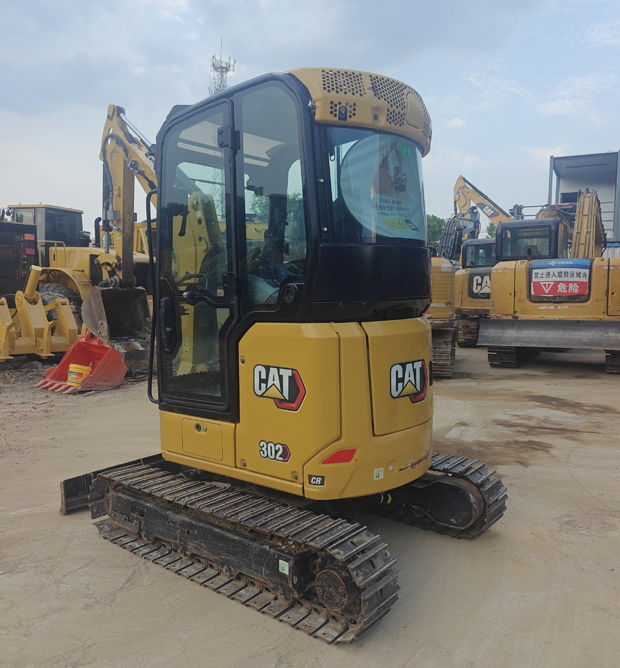 CATERPILLAR 302CR - Mini excavator: picture 1 CATERPILLAR 302CR - Mini excavator: picture 1