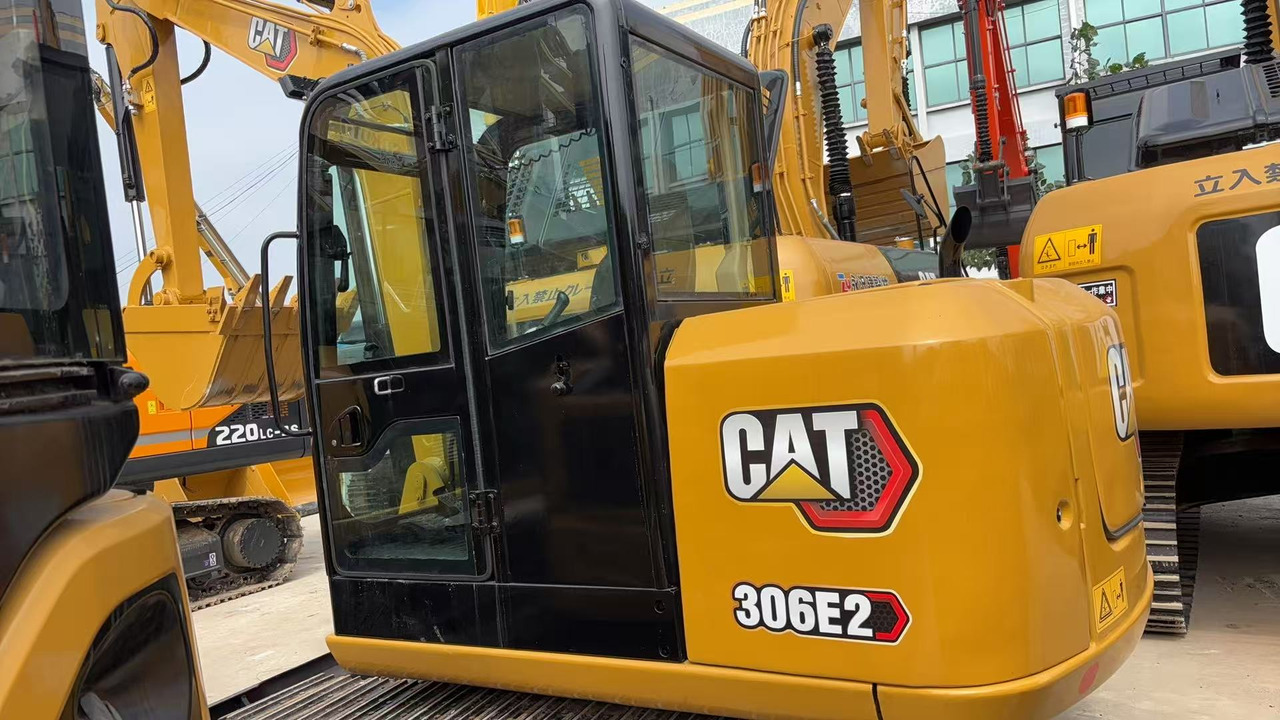 CATERPILLAR 306E2 - Mini excavator: picture 1 CATERPILLAR 306E2 - Mini excavator: picture 1